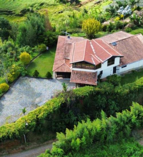 Finca en arriendo en Marinilla